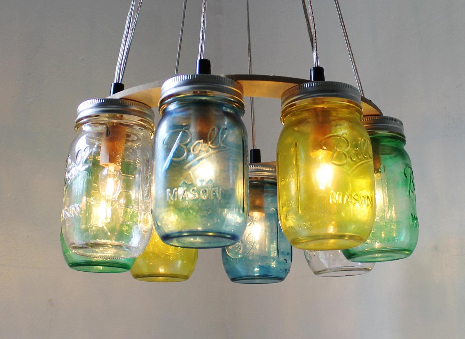 Lámparas con objetos reciclados